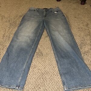 Hollister Ultra High-Rise Dad Jean 15R W32 L31 Stretch Light Wash Denim